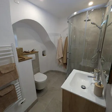 A Torra Lägenhet Ville-di-Paraso